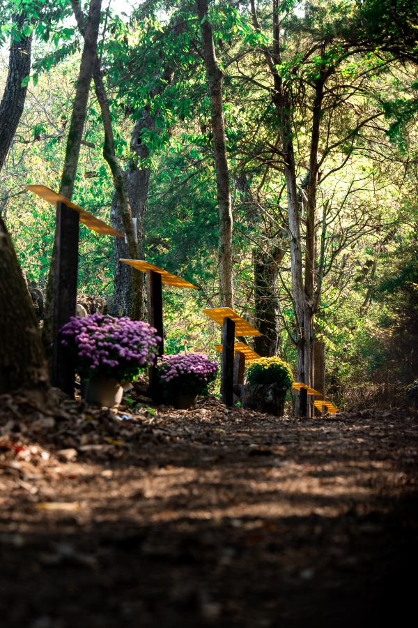 Lowe's Memorial Posts and Trail Florals